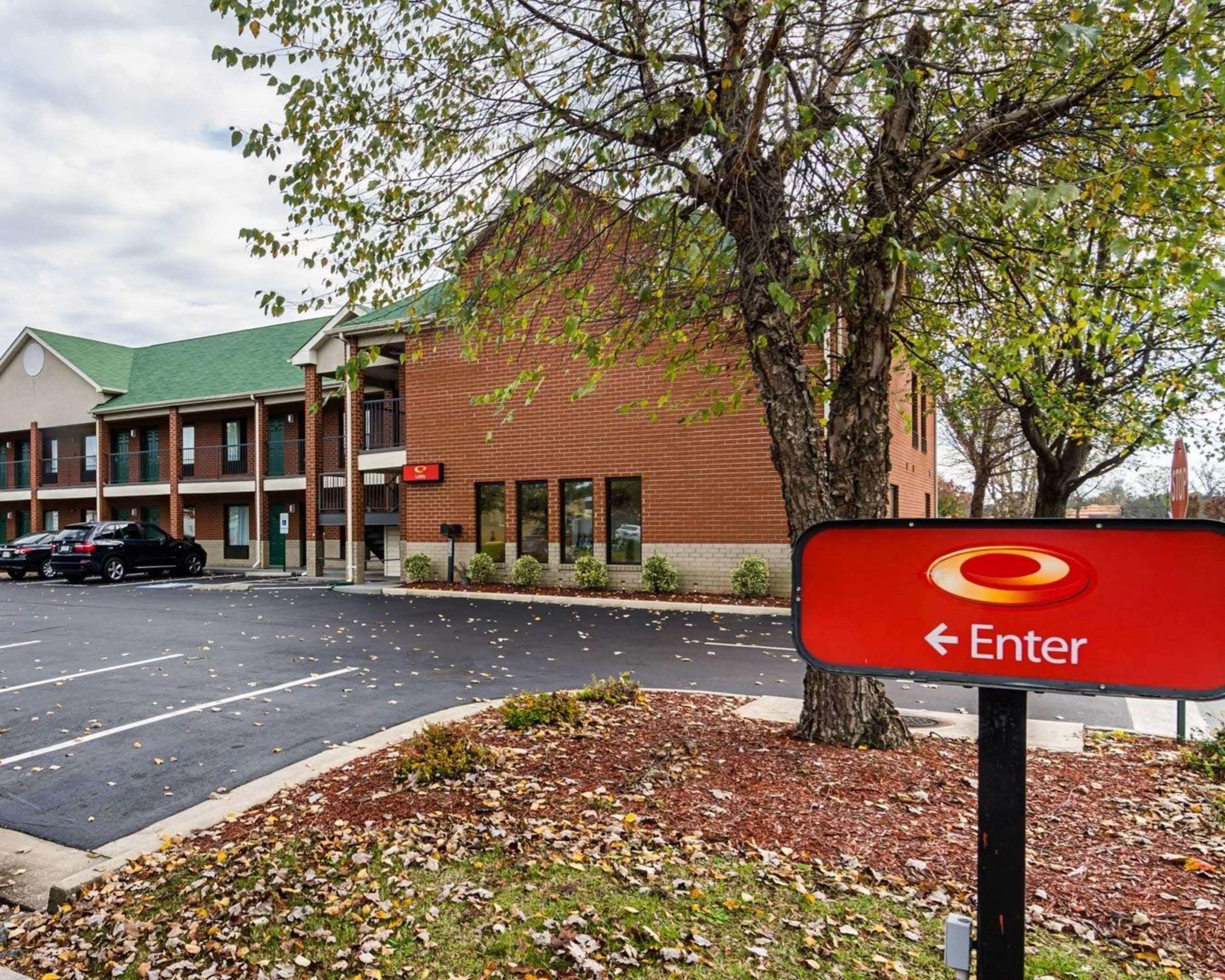 Econo Lodge Richmond Exterior photo